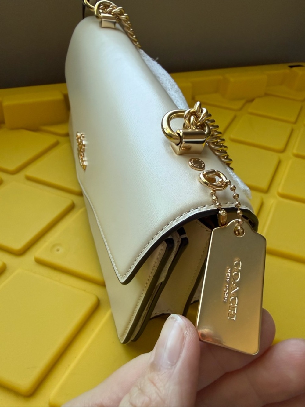 NEW COACH Klare Envelope Crossbody Bag - Picture 4 of 11